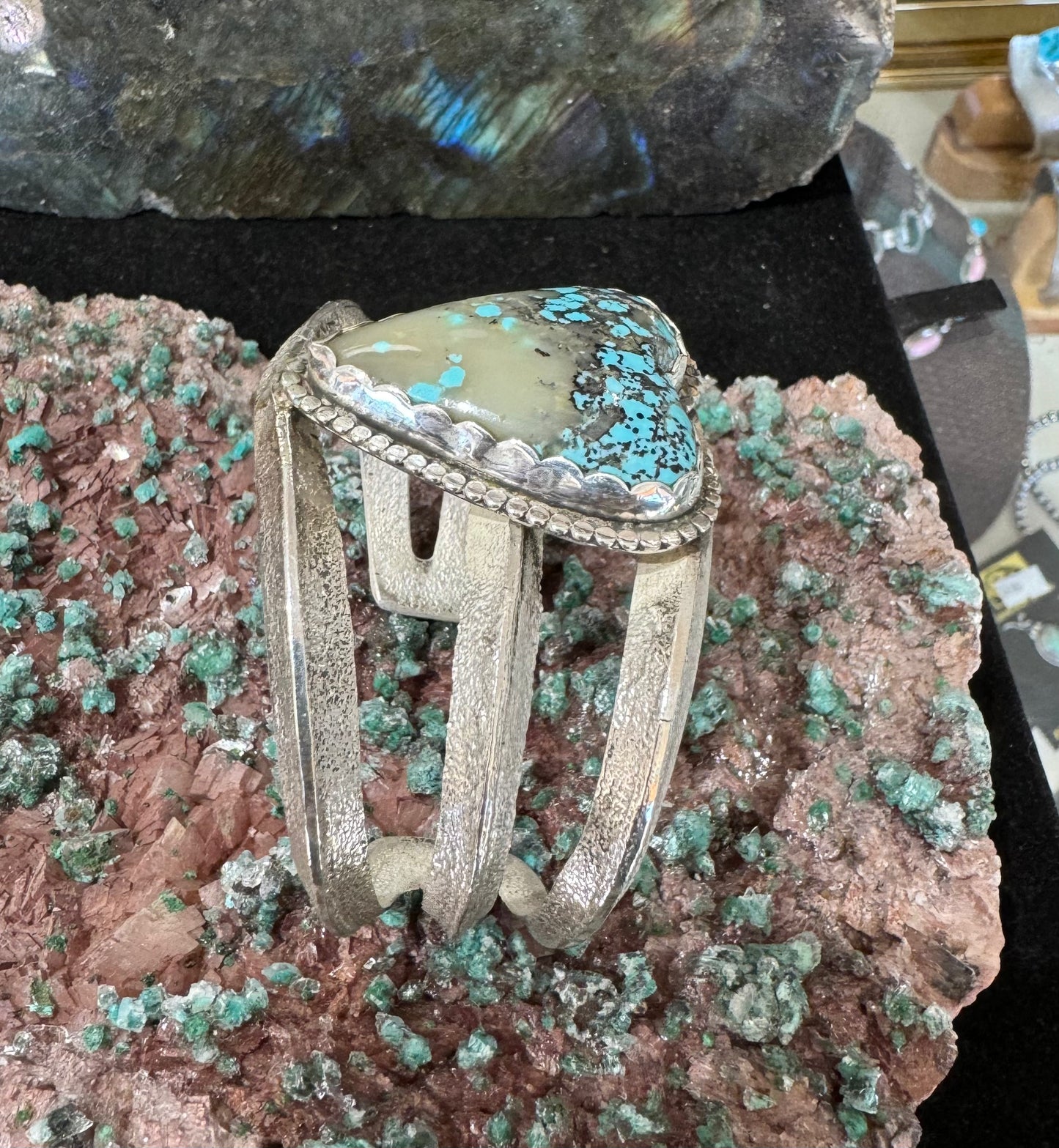 Kingman Turquoise Tuffa Cast
