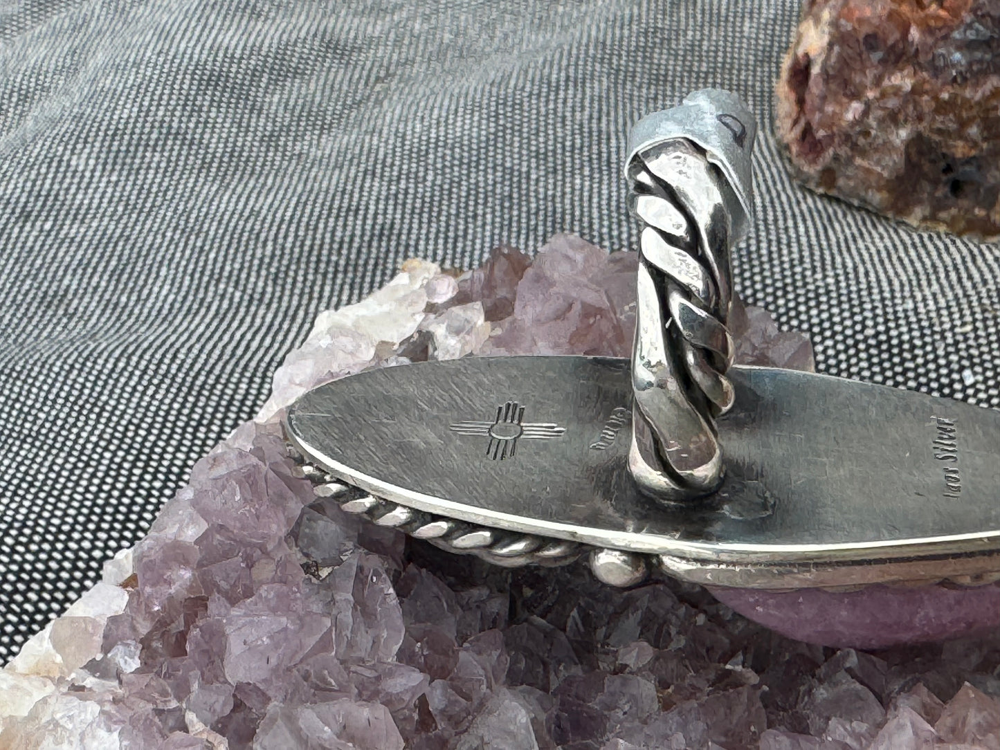 Pegmate Ring