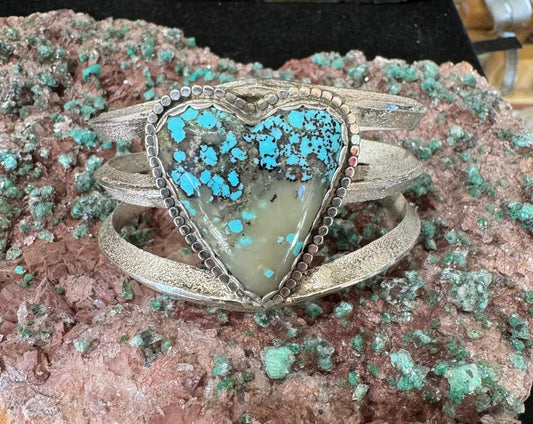 Kingman Turquoise Tuffa Cast
